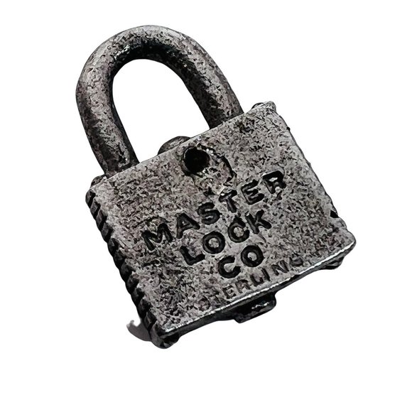 Master Lock Co Sterling Silver Charm Pendant Miniature Fixed Lock - Picture 4 of 7